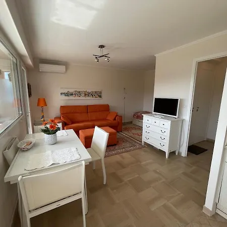 Bouillabaisse In St Tropez Appartement